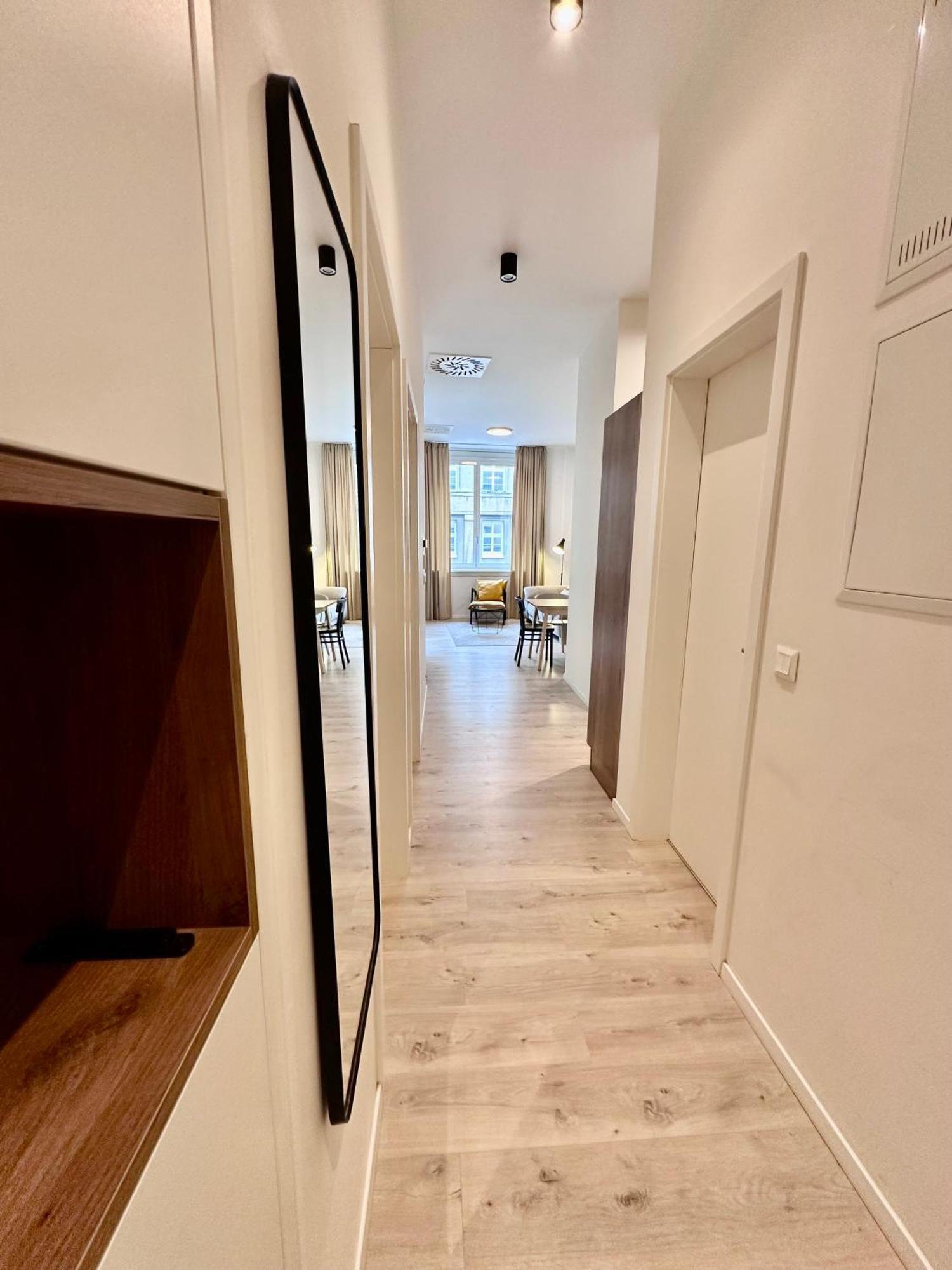 Apartmán Family With 2 Bedrooms, Terrace And Free Garage Parking *